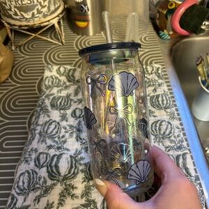 Iridescent Shell and Bow Glass Tumbler with Straw